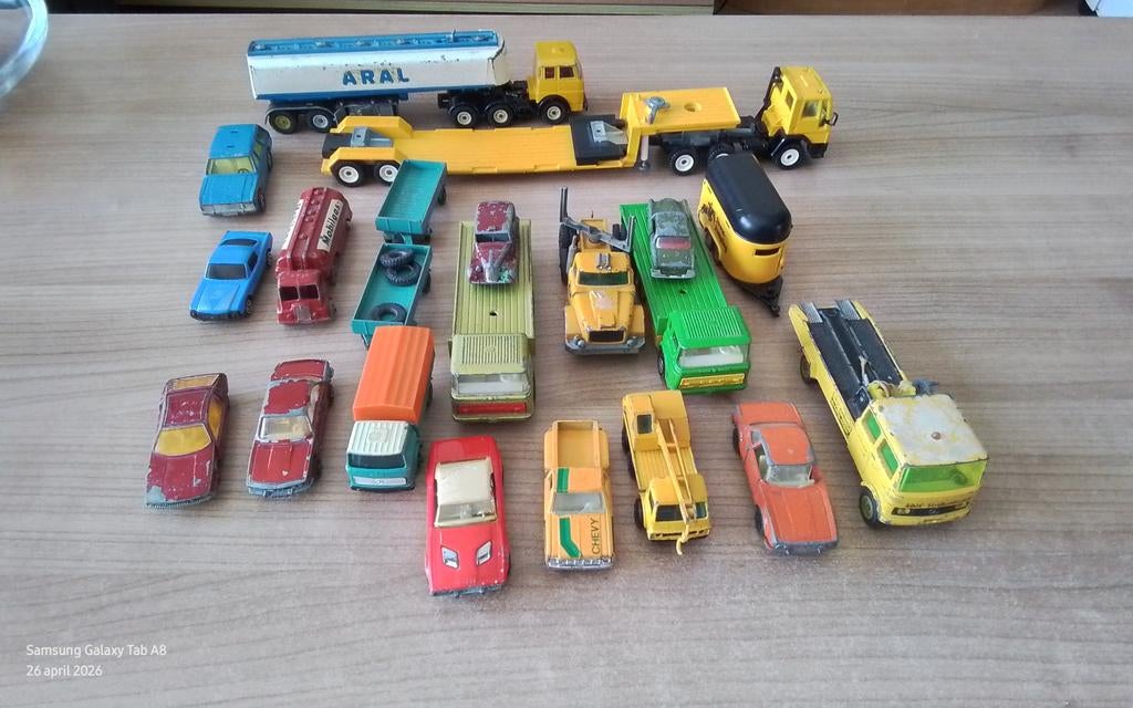 Stok gebruikte auto's en opknappers, Overige merken, Gebruikt, Auto, 1:32 tot 1:50