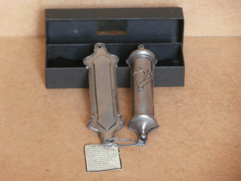 Joodse Mezuzah deurpost deur schildje Thora houder Mezoeza, Ophalen of Verzenden, Zo goed als nieuw, Beeld(je), Jodendom