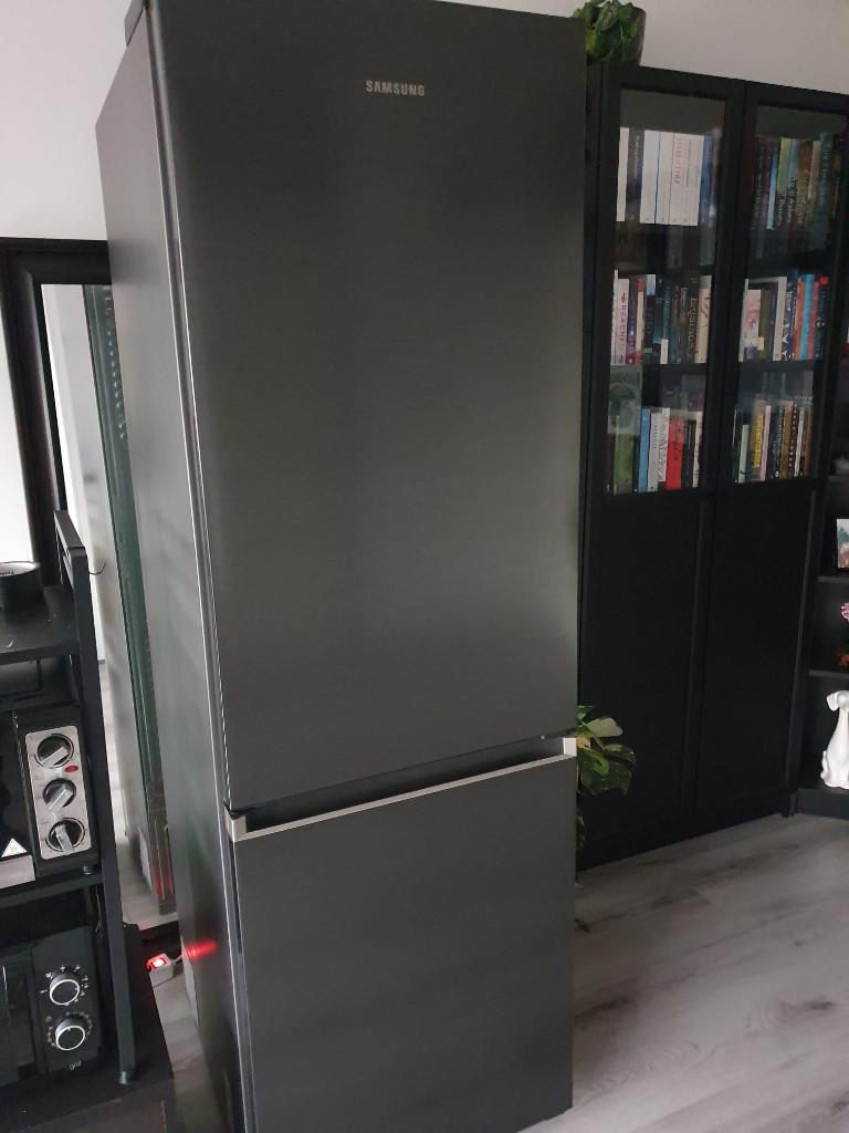 Koel-vriescombinatie Samsung RB34C605CB1/EF, Witgoed en Apparatuur, Koelkasten en IJskasten, Ophalen, 200 liter of meer, Met aparte vriezer