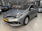 Toyota AURIS 1.8 Hybride Navigatie ECC Winterpakket LM Parke, Gebruikt, Met garantie (alle), Te koop, Volledig hybride