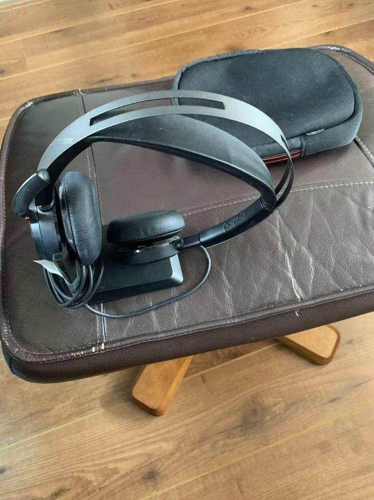 Poly Voyager Focus 2, Ophalen, Zo goed als nieuw, Draadloos, Poly