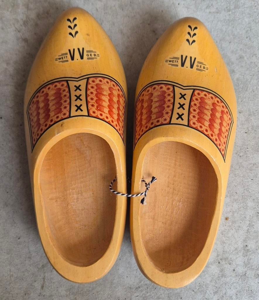 Klompen, Ophalen, Zo goed als nieuw