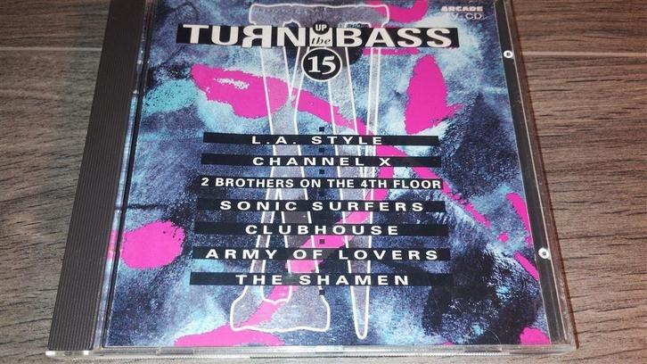 Turn Up The Bass 15, Cd's en Dvd's, Cd's | Dance en House, Zo goed als nieuw, Disco, Ophalen of Verzenden