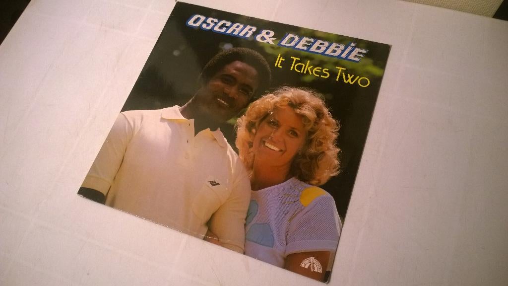 Oscar & debbie ‎– it takes two, Cd's en Dvd's, Ophalen, 1980 - 1989, Gebruikt, 12 inch