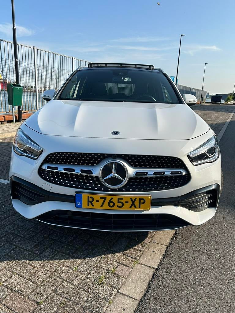 Mercedes-Benz GLA 200 (Pano) AMG night pakket - Bns Solution, Auto's, 15 km/l, 1800 kg, 4 cilinders, 75 €/maand