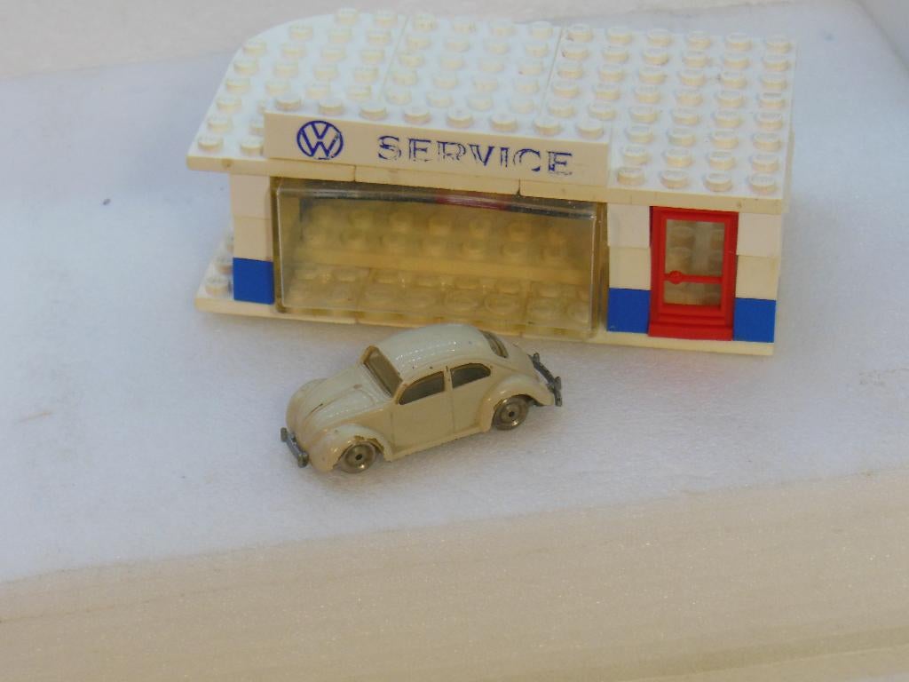 LEGO 307 - Garage/Showroom + Kever  -, Hobby en Vrije tijd, Modelauto's | 1:87, Ophalen of Verzenden, Gebruikt, Auto, Overige merken