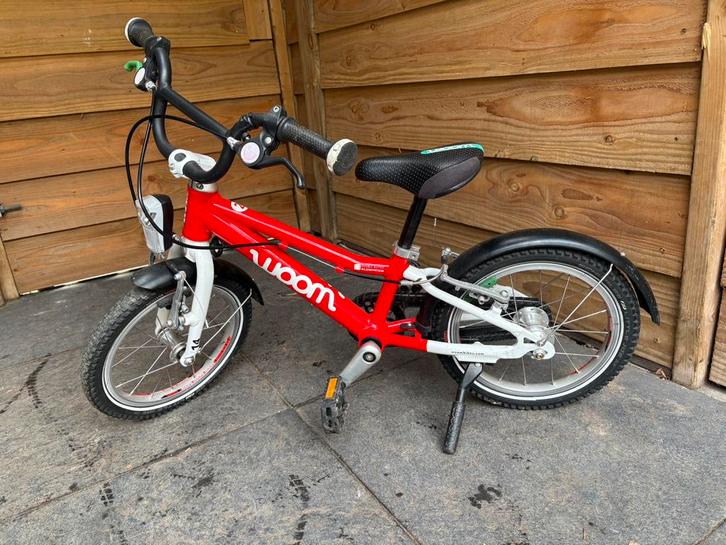 Woom 2 rood, Fietsen en Brommers, Fietsen | Kinderfietsjes, Gebruikt, Minder dan 16 inch, Ophalen