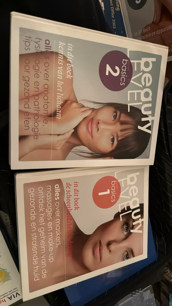 Beauty level basics 1+2, Ophalen of Verzenden, Beta, Gelezen, MBO
