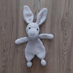 Grote gehaakt knuffel konijn. Gehaakt met chenille garen., Ophalen of Verzenden, Nieuw