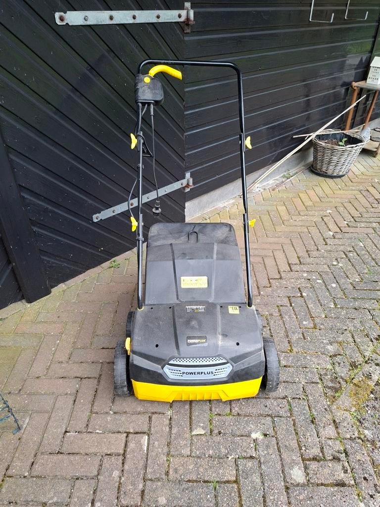 Powerplus elektrische verticuteermachine/gazonbeluchter, Cirkelmaaier, Gebruikt, Elektrische grasmaaier, Ophalen of Verzenden