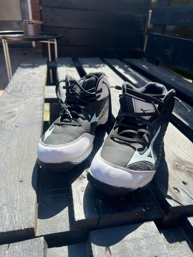 Mizuno 9-spike mid korfbal schoenen maat 41, Ophalen of Verzenden, Gebruikt, Schoenen