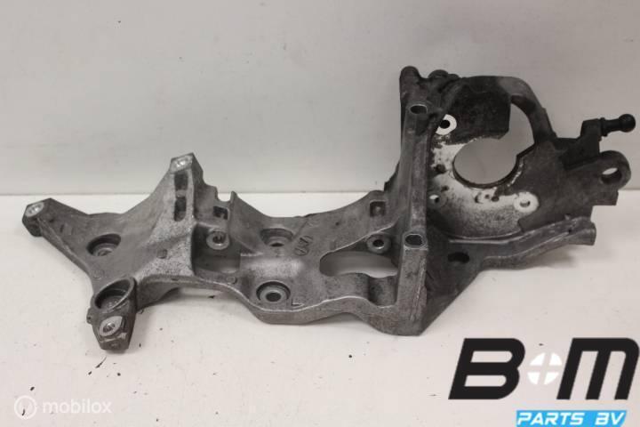 Steun voor dynamo en aircocompressor Audi A3 8V 04L903143B, Gebruikt