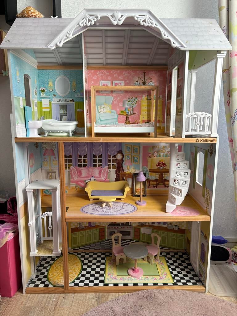 Barbiehuis KidKraft met lift en accessoires, Ophalen, Gebruikt, Barbie