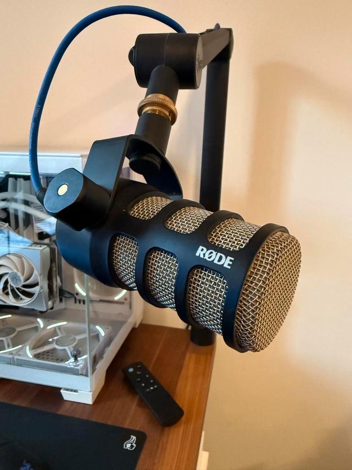 Complete Audio Setup: Wave XLR, Blue Boomarm, Røde Podmic, Muziek en Instrumenten, Microfoons, Zo goed als nieuw, Studiomicrofoon