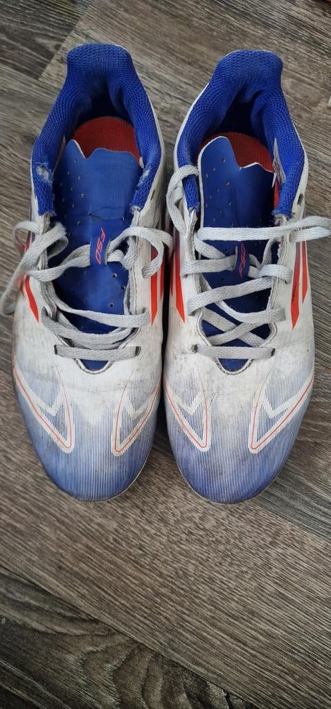 Gebruikte Adidas voetbalschoenen - Maat 36, Ophalen of Verzenden, Gebruikt, Schoenen