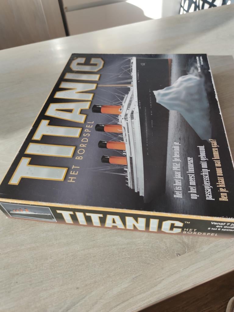 Titanic Het Bordspel - Compleet en in goede staat, Hobby en Vrije tijd, Gezelschapsspellen | Bordspellen, Ophalen of Verzenden
