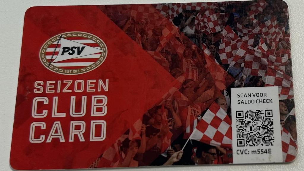 GEZOCHT!! 4 seizoenskaarten PSV, Tickets en Kaartjes, Sport | Voetbal, Seizoenskaart, Drie personen of meer, Mei