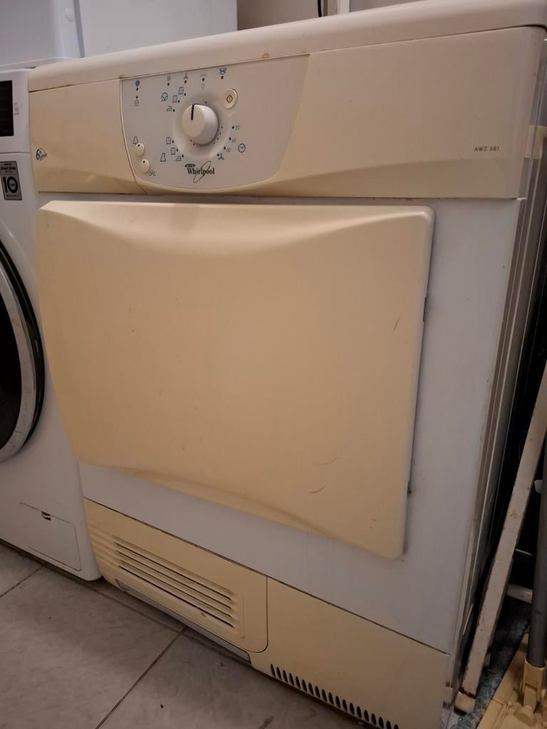 Betrouwbare Whirlpool Condensdroger (AWZ 681), Witgoed en Apparatuur, Ophalen, 6 tot 8 kg, Gebruikt, Minder dan 85 cm