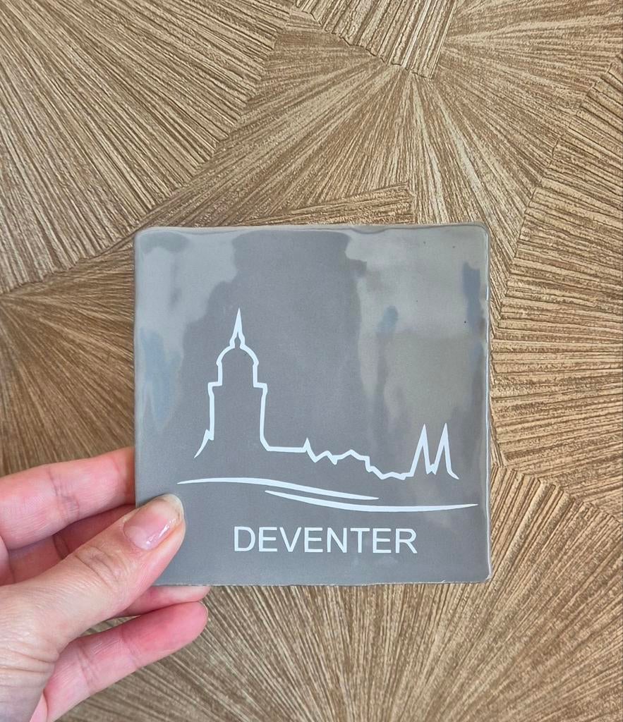 Tegeltje met skyline van Deventer, Ophalen of Verzenden