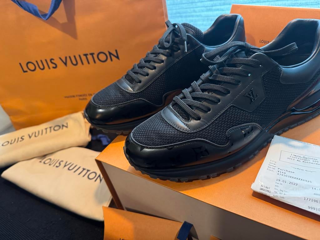 Louis Vuitton Run Away Trainers 1A9FFI Zwart, Ophalen, Zo goed als nieuw, Zwart, Sneakers of Gympen
