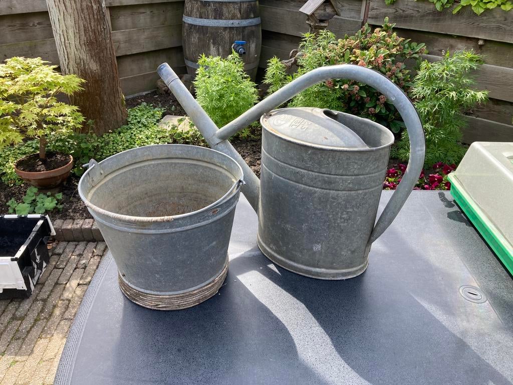 Zinlen gieter en zinken emmer, vintage in goede staat, Ophalen