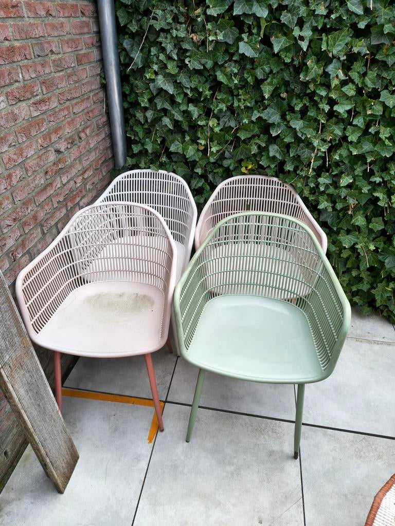 4 kunststof tuinstoelen (Xenos) - groen, wit, terracotta, Ophalen