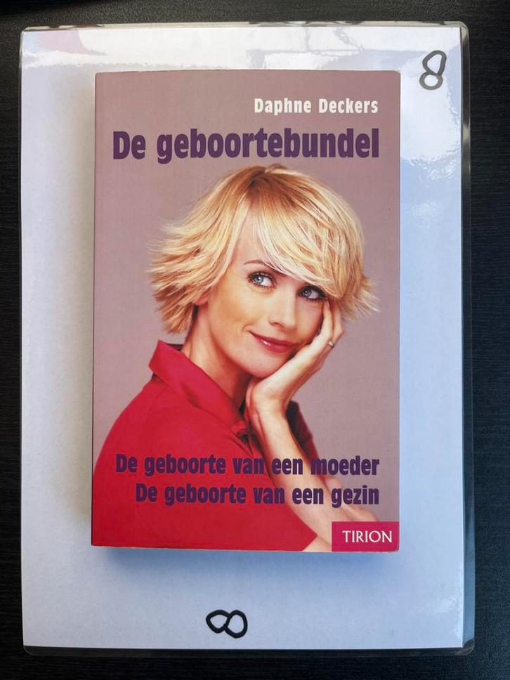 Daphne Deckers - De geboortebundel, Boeken, Zwangerschap en Opvoeding, Zo goed als nieuw, Zwangerschap en Bevalling, Ophalen of Verzenden