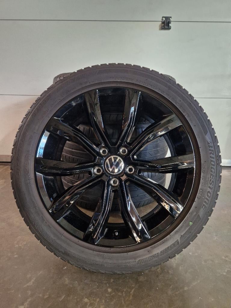 Originele VW T-Roc velgen met banden 18 inch, Ophalen, Volkswagen