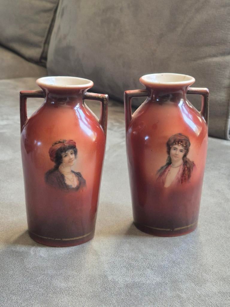 Set van 2 vintage vaasjes met portret, Antiek en Kunst, Ophalen