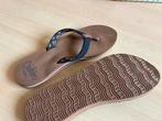 Reef Cushion Luna slippers maat 40 - Zo goed als nieuw, Ophalen of Verzenden, Zo goed als nieuw, Slippers