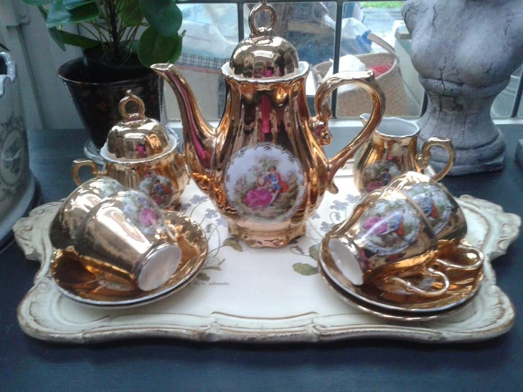 Verguld MOKKA Serviesje ~ met FRAGONARD motief ~ 4 persoons, Antiek en Kunst, Ophalen of Verzenden