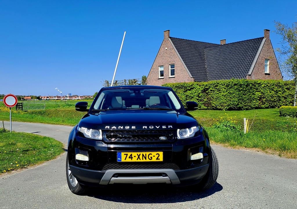 Range Rover Evoque (2023 nieuwe motor en turbo!), Voorwielaandrijving, 4 cilinders, Zwart, Leder