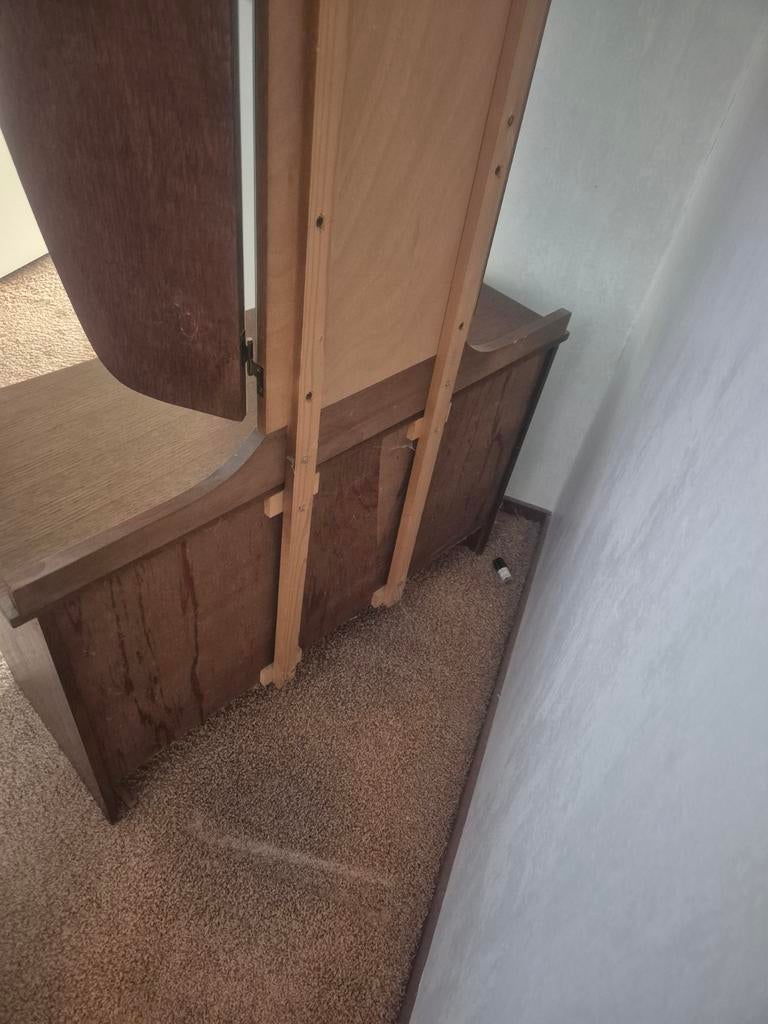 Houten kaptafel met drieluik spiegel, Ophalen