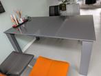 Moderne uitschuifbare eettafel Xooon met glazen blad, Huis en Inrichting, Tafels | Eettafels, Ophalen, Gebruikt, Modern, Industrieel