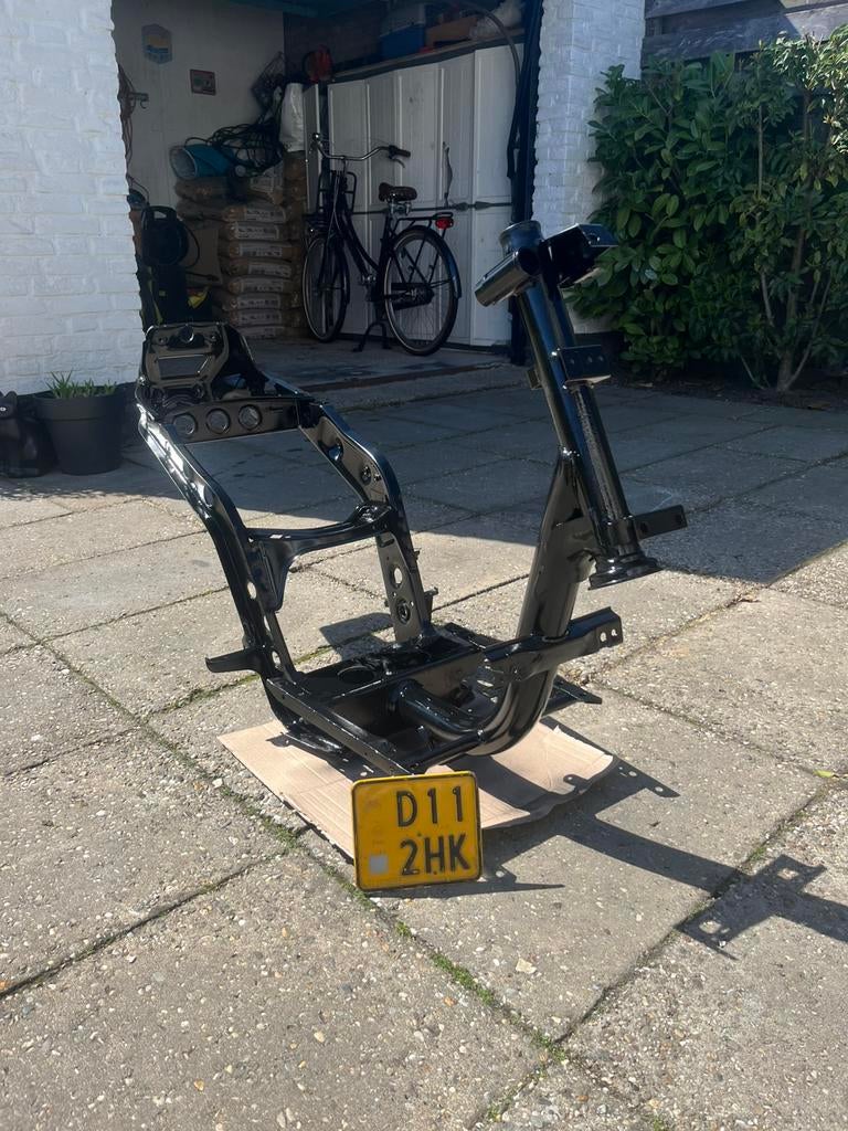 Piaggio zip 2t frame, Fietsen en Brommers, Scooters | Piaggio, Zo goed als nieuw, Zip, Maximaal 45 km/u, Tweetakt, Ophalen