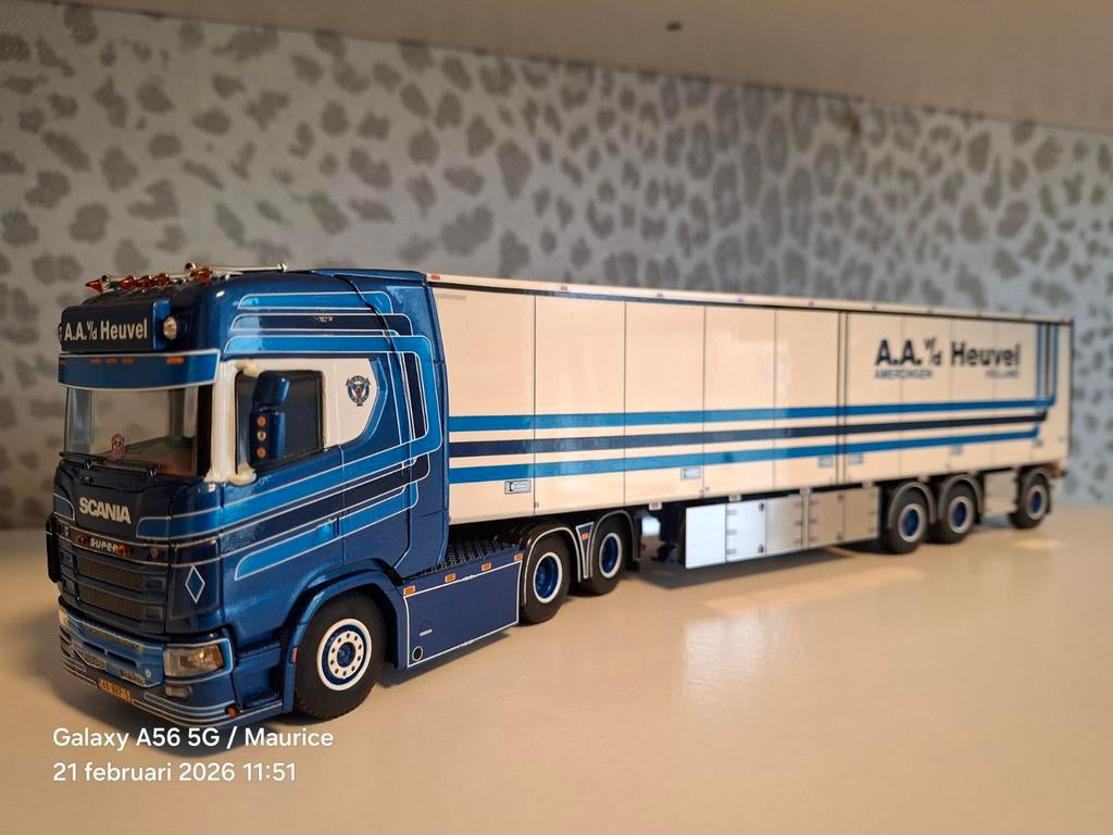 WSI, Scania S Combinatie A.A v/d Heuvel, Hobby en Vrije tijd, Modelauto's | 1:50, Ophalen of Verzenden, Zo goed als nieuw, Bus of Vrachtwagen
