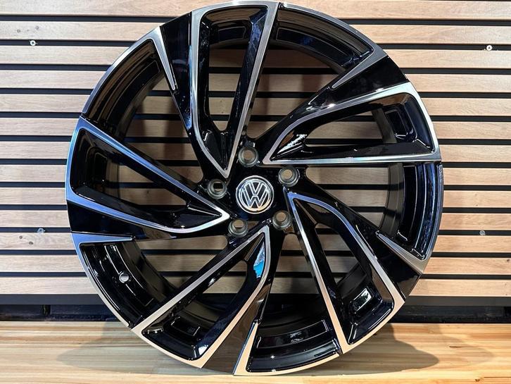 17 inch Adelaide Fits VW Polo Audi A1 5x100 et45 205/45/17, Niet ingevuld, Velg(en), Niet ingevuld, Nieuw