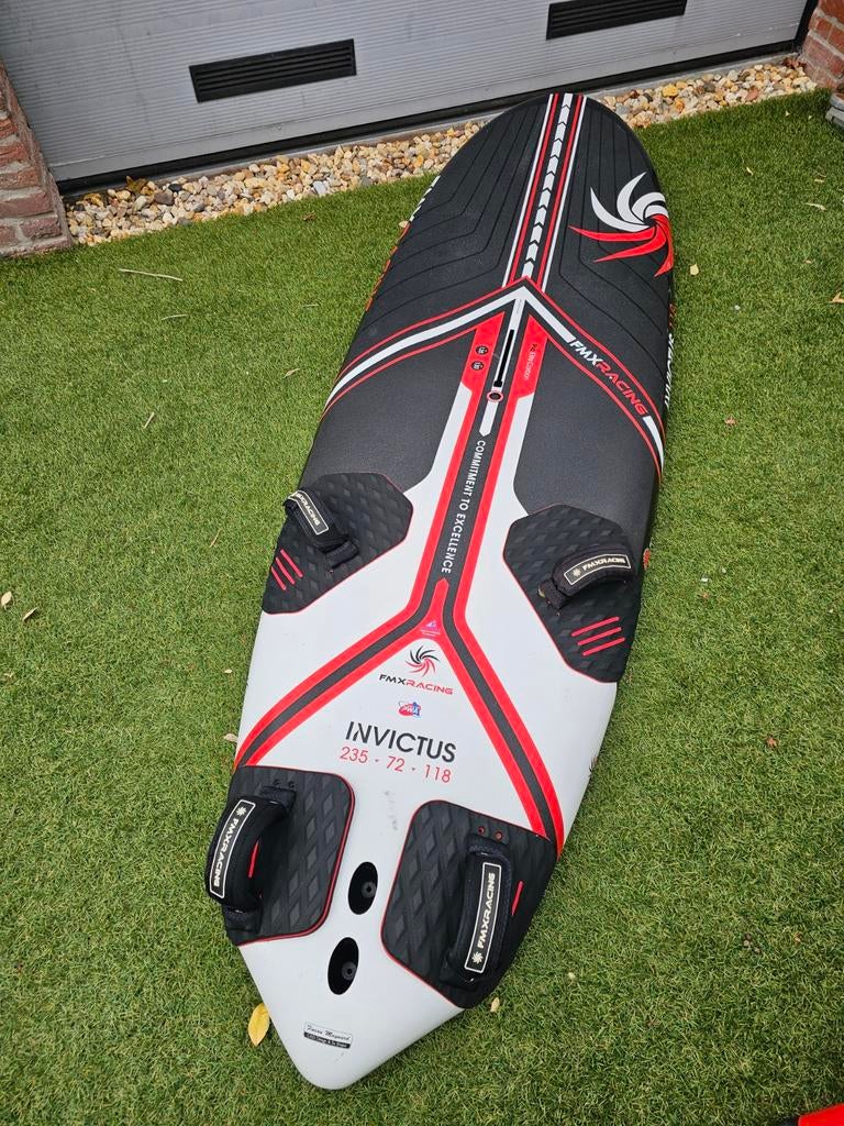 FMX Invictus '22 Windsurfplank - Diverse maten beschikbaar, Watersport en Boten, Gebruikt, Minder dan 250 cm, Plank, FMX Racing