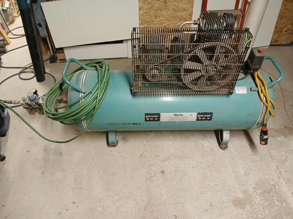 Mecha Concorde CF203 Compressor 10Bar 200L, Ophalen, Gebruikt, 200 tot 400 liter/min, Mobiel