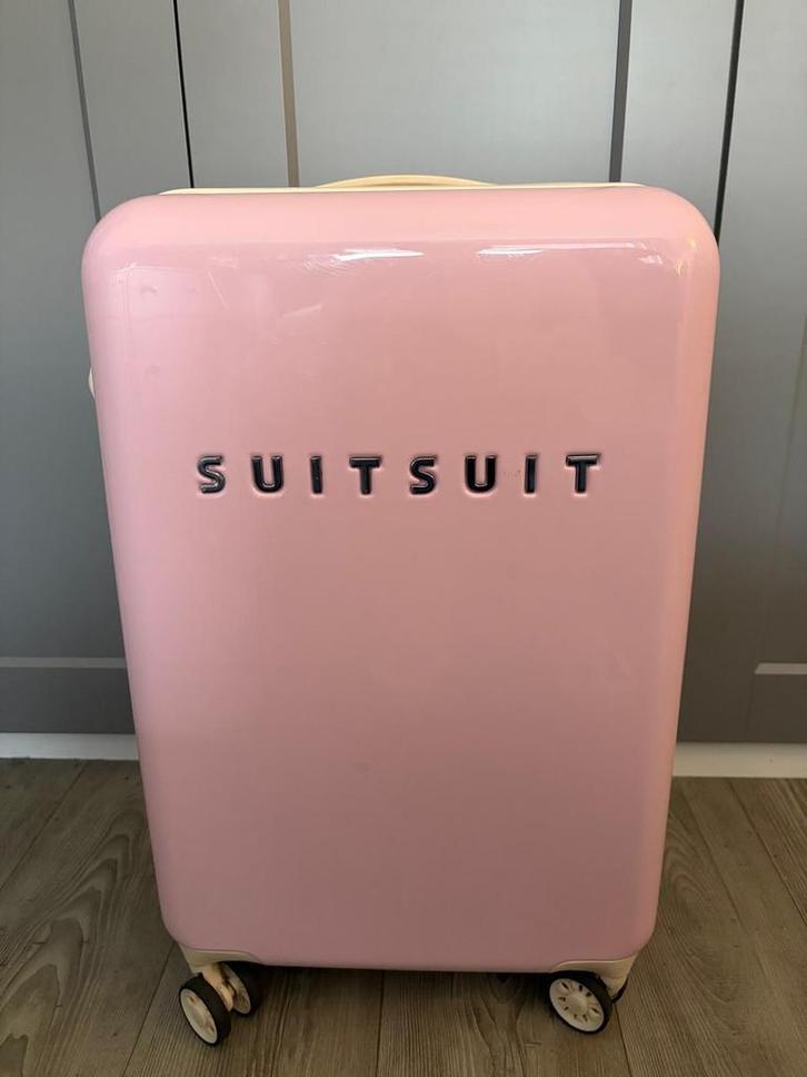 SUITSUIT Koffer Roze - Medium, Sieraden, Tassen en Uiterlijk, Koffers, Gebruikt, Hard kunststof, 60 tot 70 cm, 35 tot 45 cm, Uitschuifbare handgreep