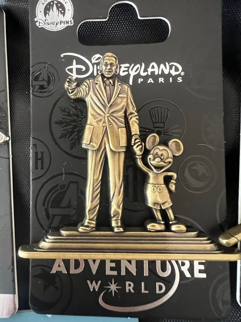Walt Disney & Mickey Mouse Pin - Adventure World Disneyland, Verzamelen, Ophalen of Verzenden, Mickey Mouse, Nieuw, Overige typen