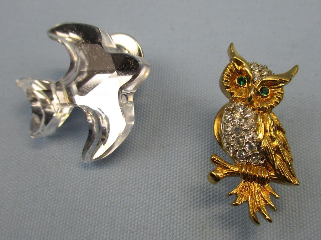 Twee Swarovski broches Uil en Zwaluw, Overige materialen, Met strass, Ophalen of Verzenden, Zo goed als nieuw