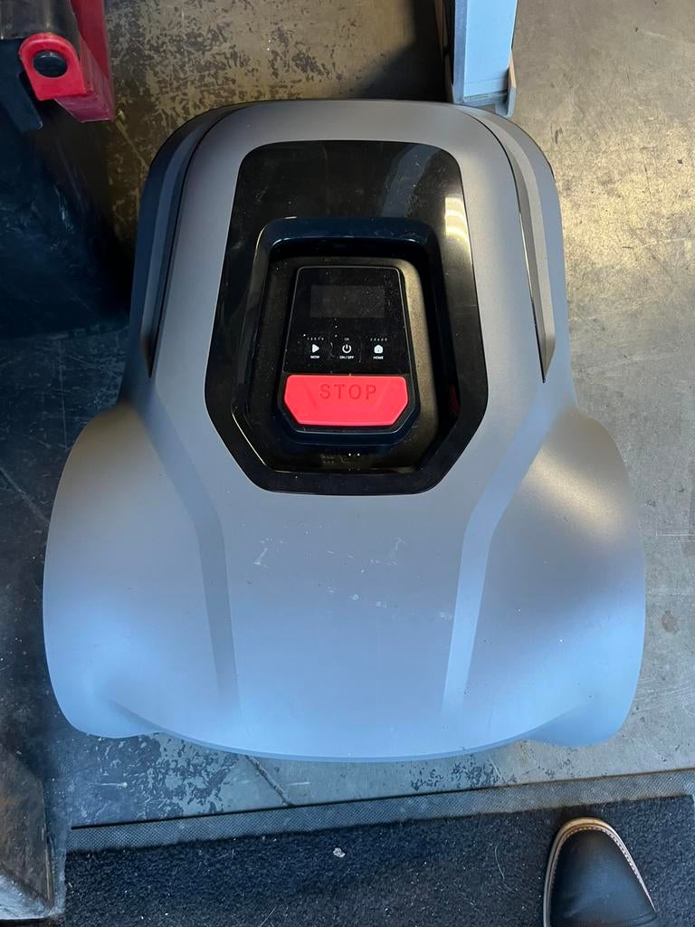 Robotmaaier redroad zgan, Tuin en Terras, Robotmaaiers, Ophalen of Verzenden, Zo goed als nieuw