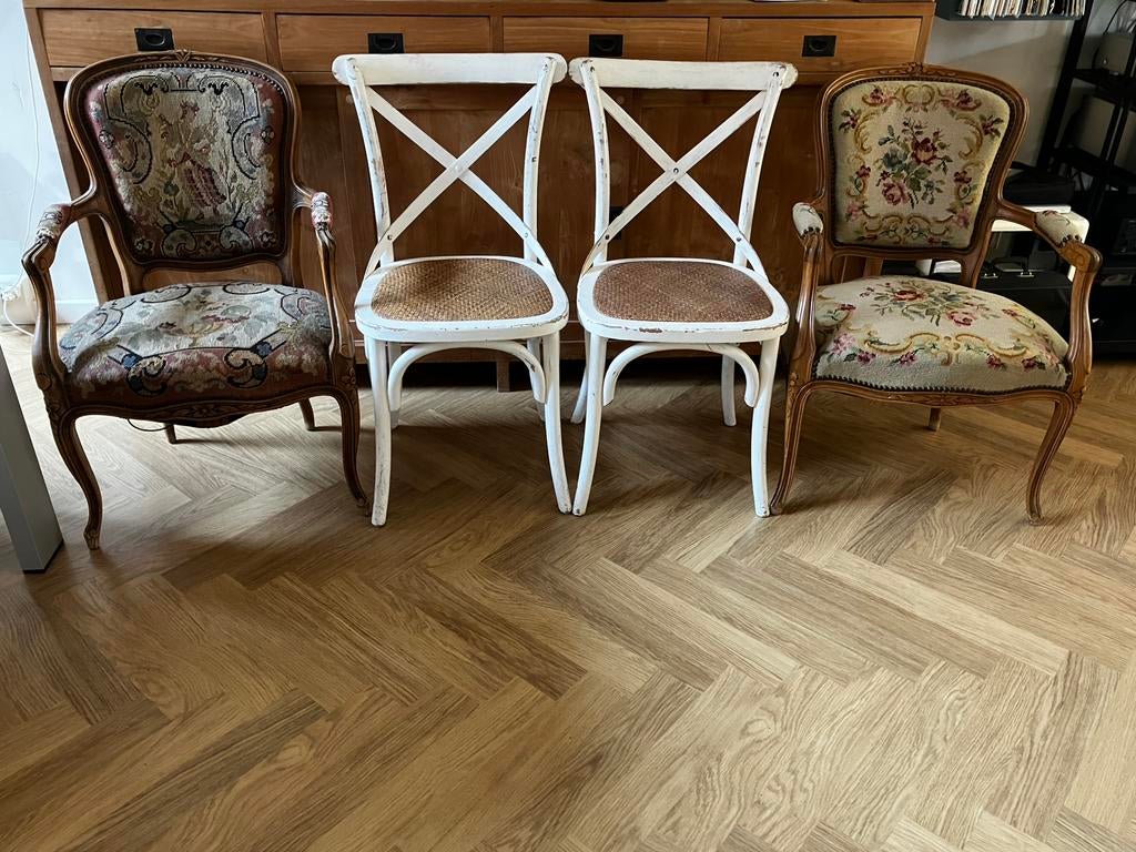 4 vintage stoelen, Huis en Inrichting, Stoelen, Ophalen, Gebruikt, Vier, Hout
