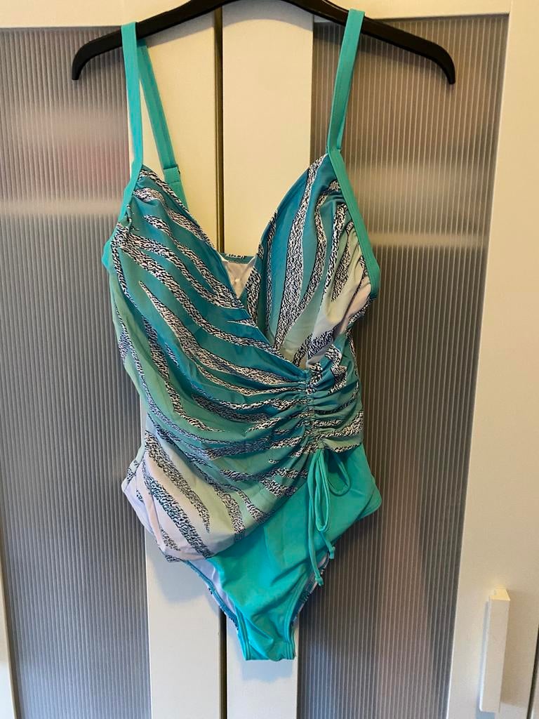 2 nieuwe badpakken , maat XL., Kleding | Dames, Badmode en Zwemkleding, Ophalen of Verzenden, Nieuw, Blauw, Badpak