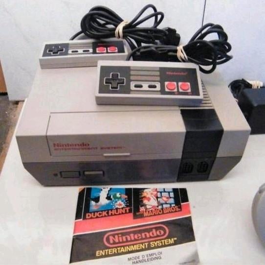 Nintendo NES met accessoires en spellen, Spelcomputers en Games, Spelcomputers | Nintendo NES, Ophalen of Verzenden