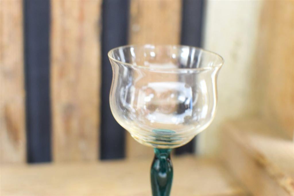 3 stuks Luminarc Glazen met groene voet 44240, Gebruikt, Ophalen of Verzenden, Bord(en), Wedgwood