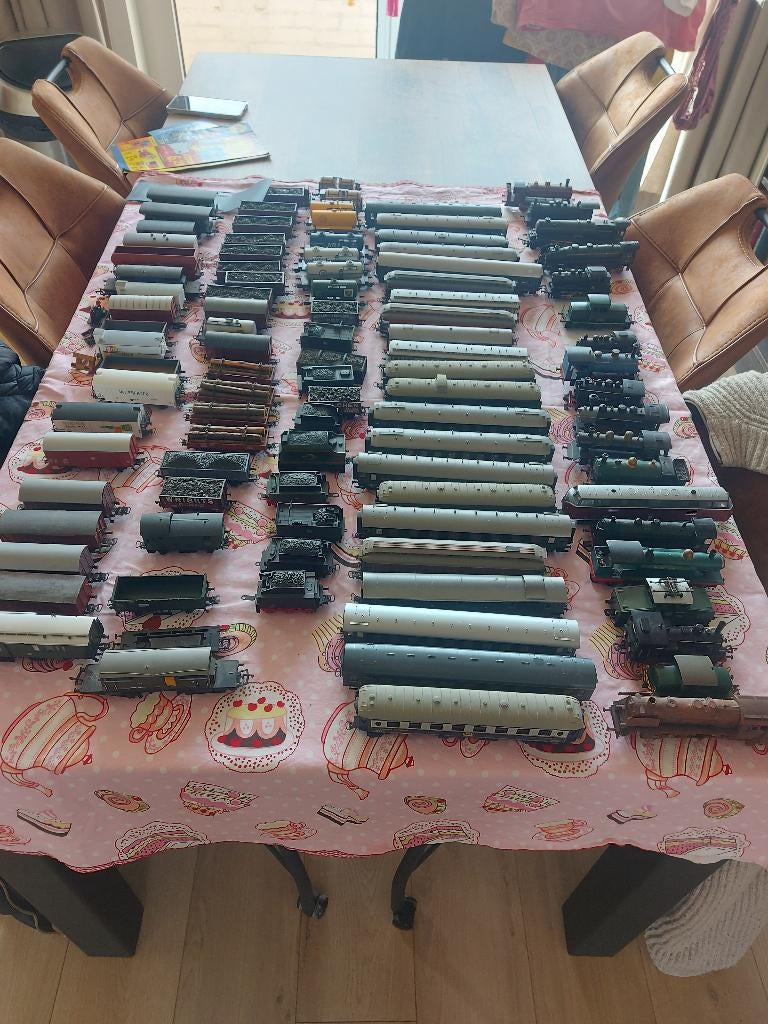 Treinen en wagonnetjes diverse merken, Hobby en Vrije tijd, Modeltreinen | Overige schalen, Overige merken, Gebruikt, Gelijkstroom