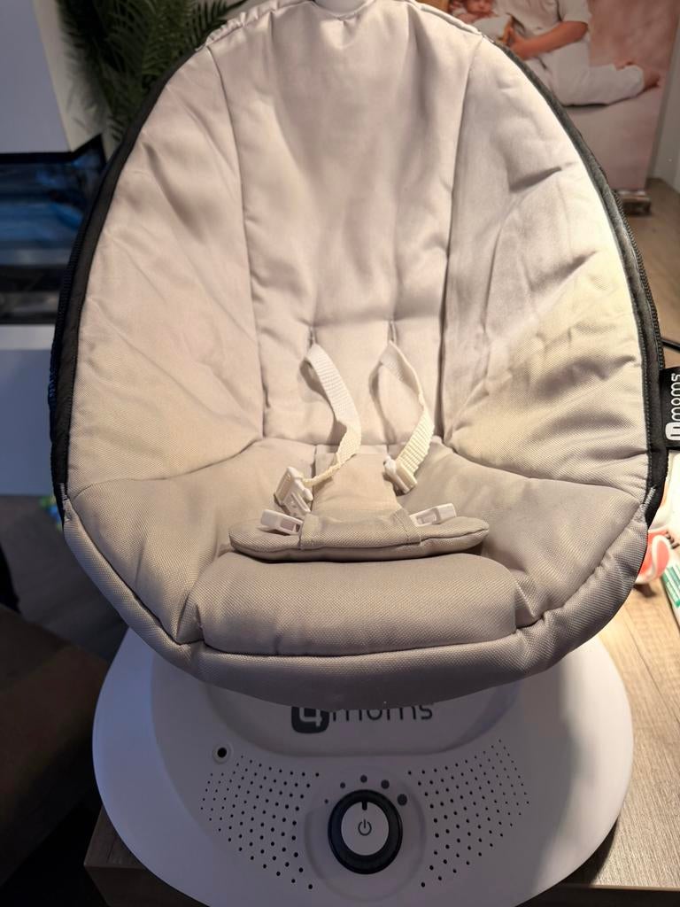 4 moms MamaRoo schommel zgan, Kinderen en Baby's, Wipstoeltjes, Ophalen, Zo goed als nieuw