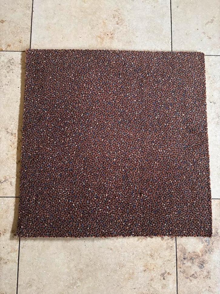 Gratis: 6m2 ongebruikte Heugaveld vloerbedekking, Huis en Inrichting, Stoffering | Vloerbedekking, Nieuw, Tapijttegels, Bruin